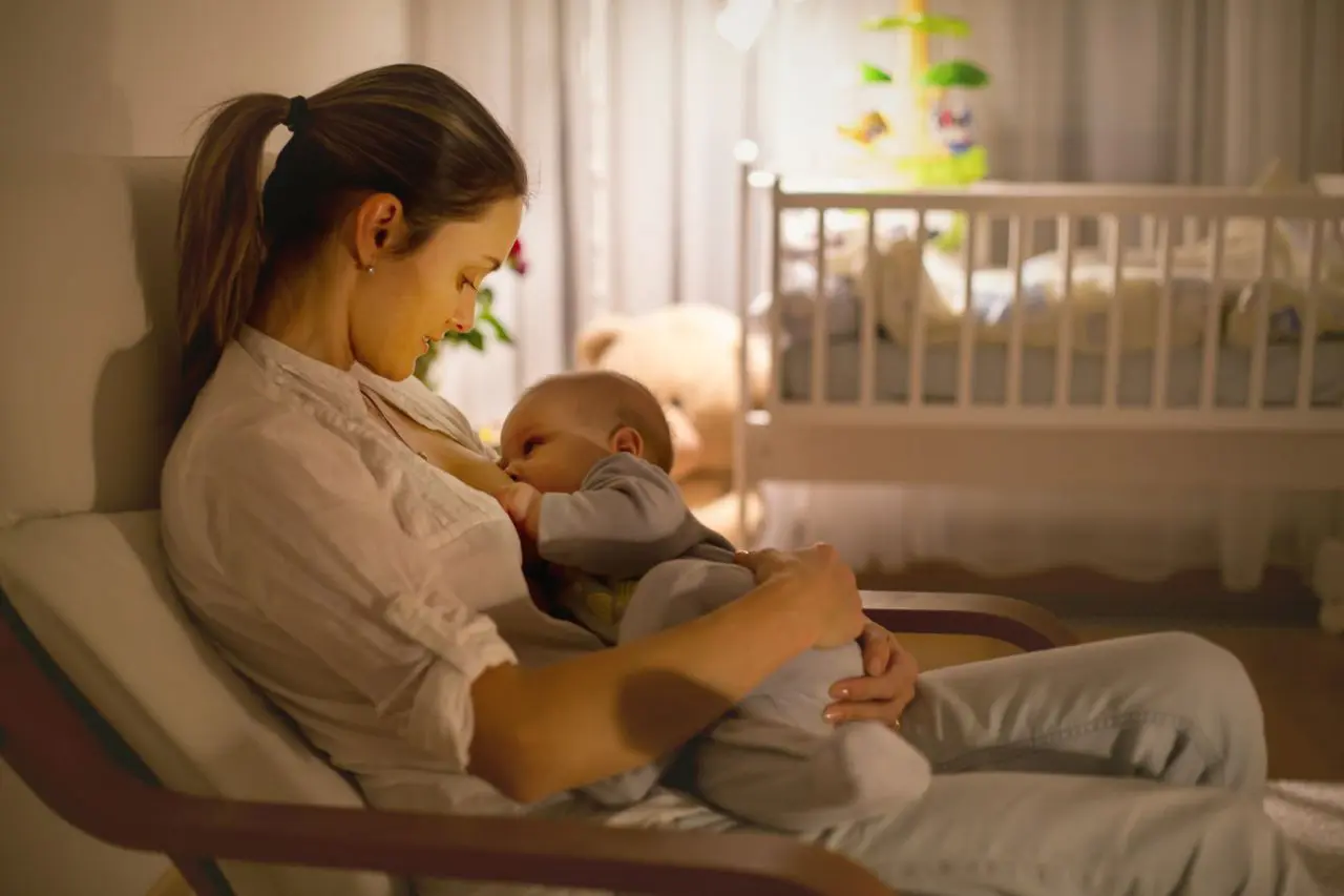 Managing Nighttime Feedings